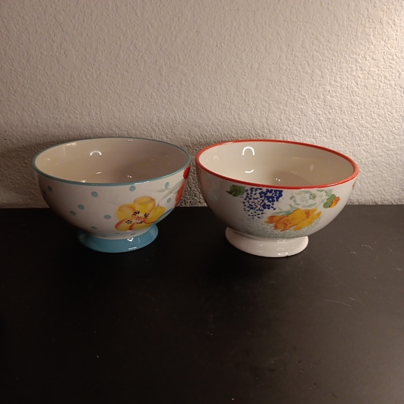 GORGEOUS NEW Pair of Pioneer Woman 6" Bowls. - Picture 1 of 8
